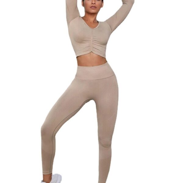 Tight Fitting High Stretch Seamless Yoga Wear - Image 5